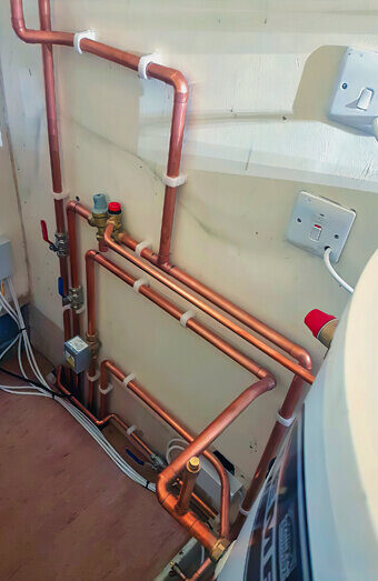https://plumberhighgate.com.au/uploads/2025/06/hot-water-301986.jpg